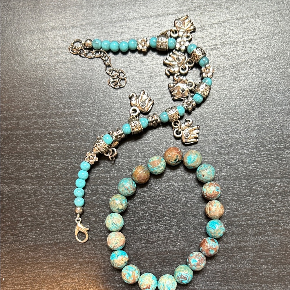 Turquoise and Silver Elephant Charm Bracelet ya